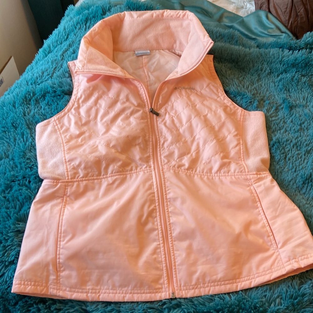 Columbia vest